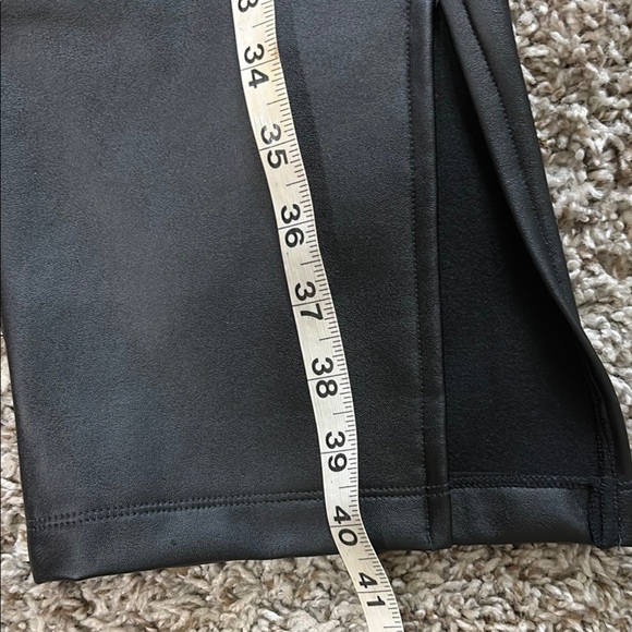 A new day Black Leggings Stretchy Comfort Faux Leather look Size L - Picture 5 of 8